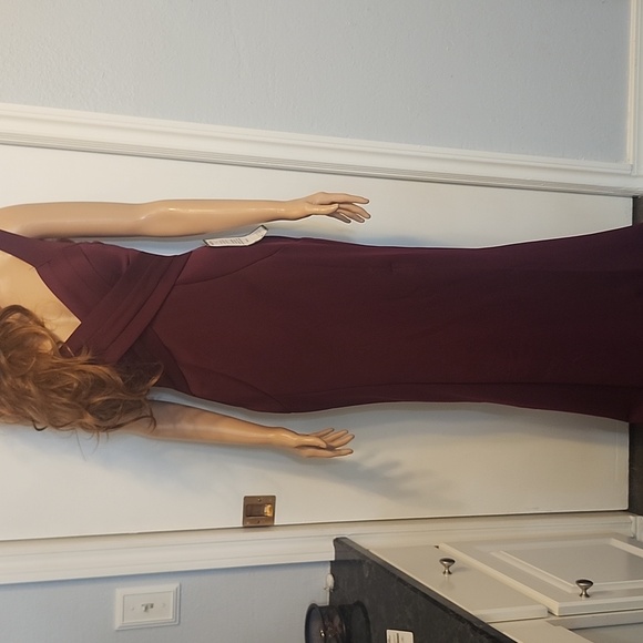 Formal dress - Picture 2 of 10